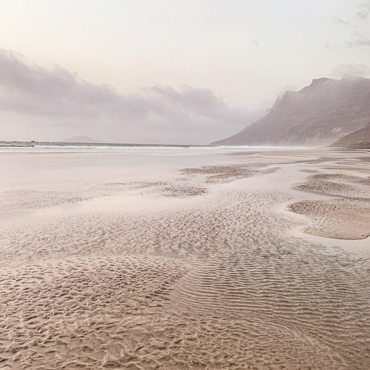 Psychotherapie-Goldnagl-_0002_alev-takil-bUZE08_CTs0-unsplash